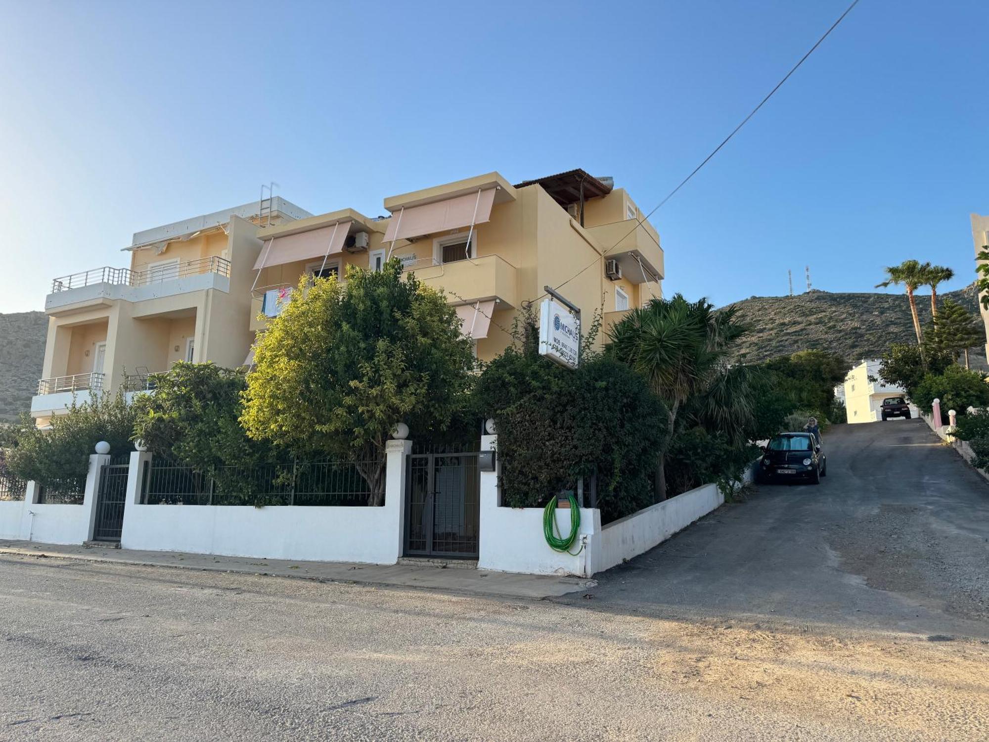 Michalis Studios Palaiochora Exterior photo